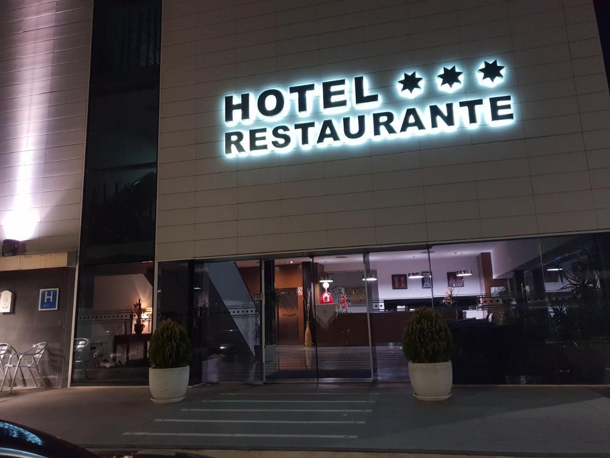 Norte Hotel Вильянуэва-де-Гальего Экстерьер фото