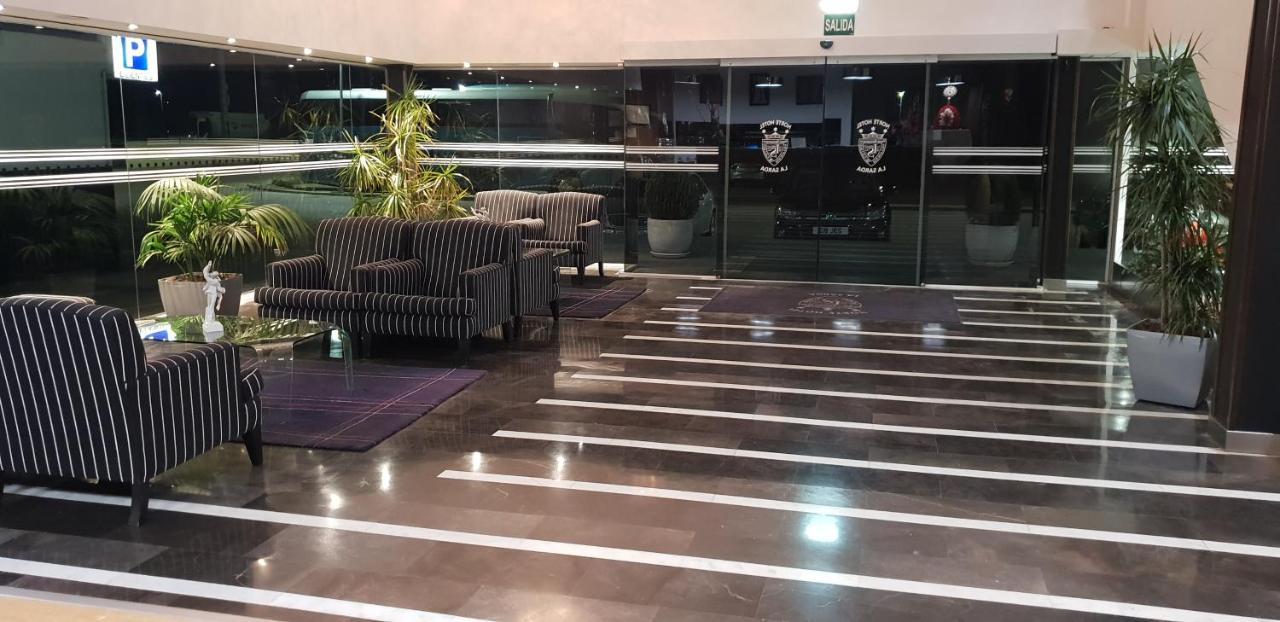 Norte Hotel Вильянуэва-де-Гальего Экстерьер фото