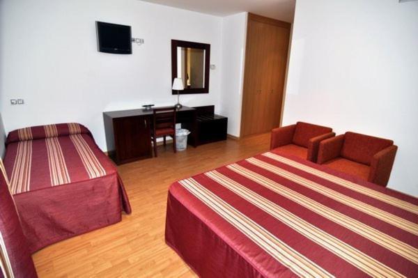 Norte Hotel Вильянуэва-де-Гальего Экстерьер фото